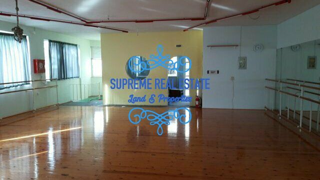 (Προς Ενοικίαση) Επαγγελματικός Χώρος Κτίριο || Βριλήσσια /  - 185τ.μ, 1500€