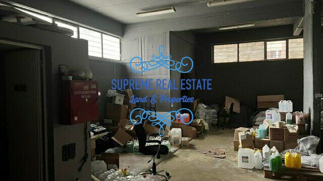 (Προς Ενοικίαση) Επαγγελματικός Χώρος Αποθήκη || Γλυκά Νερά / 200τ.μ, 800€