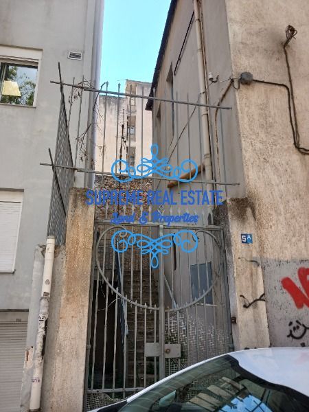 (For Sale) Residential Building || Kentro /  - 224sq 4B/R, 200000€