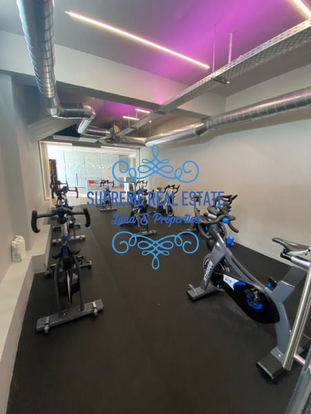 (Προς Πώληση) Επαγγελματικός Χώρος Κατάστημα || Μαρούσι /  - 328τ.μ,495000€