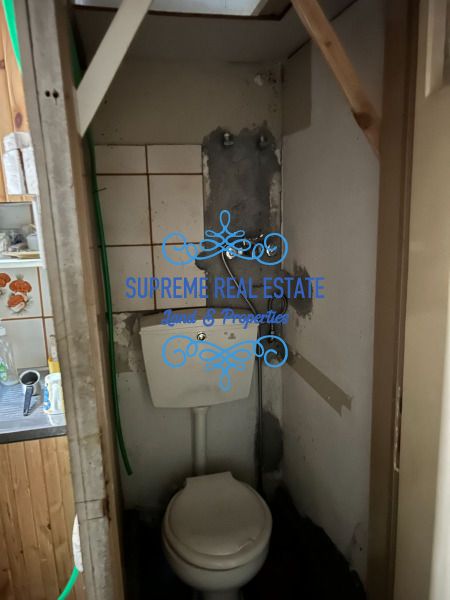 (Προς Πώληση) Επαγγελματικός Χώρος Αποθήκη || Χολαργός /  - 52τ.μ, 70000€