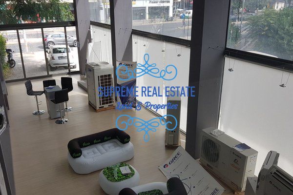 (Προς Ενοικίαση) Επαγγελματικός Χώρος Κατάστημα || Γέρακας /  - 204τ.μ, 2750€