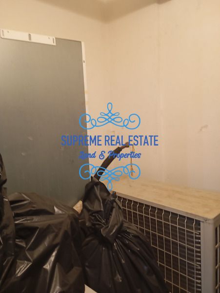 (Προς Πώληση) Επαγγελματικός Χώρος Αποθήκη || Μαρούσι /  - 4τ.μ, 5000€