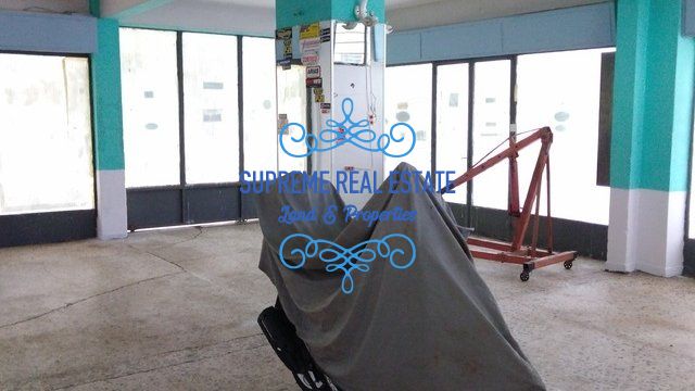 (Προς Ενοικίαση) Επαγγελματικός Χώρος Κατάστημα || Γέρακας /  - 90τ.μ, 700€