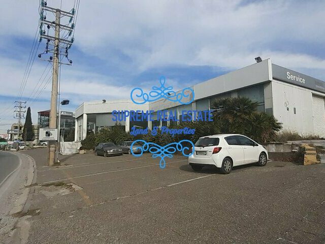 (Προς Ενοικίαση) Επαγγελματικός Χώρος Κτίριο || Γλυκά Νερά /  - 1300τ.μ, 10500€