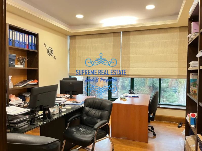 (Προς Ενοικίαση) Επαγγελματικός Χώρος Κτίριο || Χαλάνδρι /  - 725τ.μ, 19000€