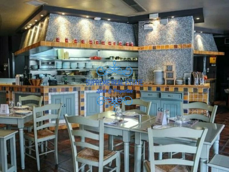 (Προς Πώληση) Επαγγελματικός Χώρος Κατάστημα || Χαλάνδρι /  - 590τ.μ, 1000000€