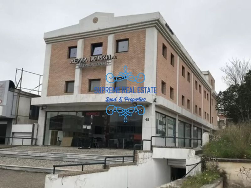 (Προς Πώληση) Επαγγελματικός Χώρος Κατάστημα || Γλυκά Νερά /  - 300τ.μ, 1250000€