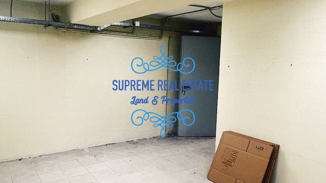 (Προς Ενοικίαση) Επαγγελματικός Χώρος Κατάστημα || Γέρακας /  - 200τ.μ3000€